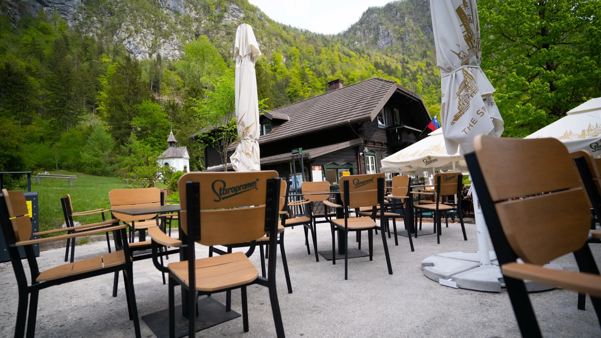 Galerija Doma v Kamniški Bistrici — pogled na dolino